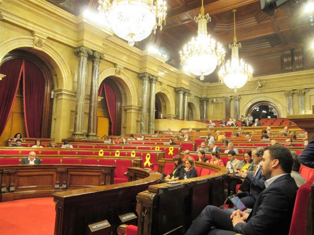Pleno del Parlament                 