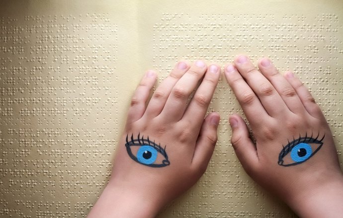 Ciego lectura texto en Braille