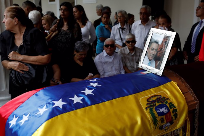 Capilla ardiente en recuerdo de Fernando Albán