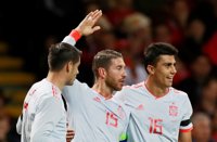 Rodri Hernández: "Intento aprender tanto de Luis Enrique como de Busquets"