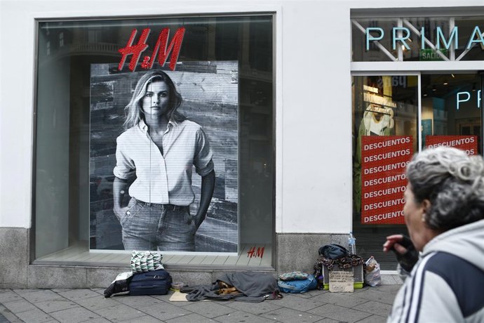 Viviendo en la calle, vivir en la calle, pobreza, pobre, pobres, sin techo