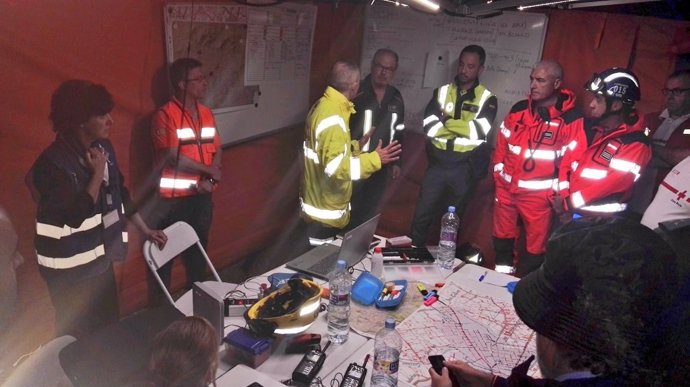 Equipos de emergencia en Sant Llorenç des Cardassar la noche de las inundaciones