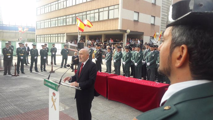 El delegado del Gobierno, Javier Losada, en los actos del Día del Pilar