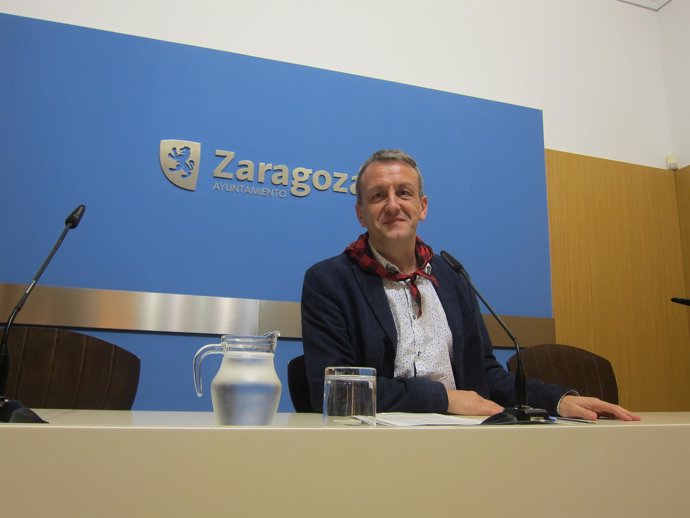 Consejero de Economía y Cultura de Zaragoza, Fernando Rivarés