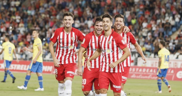 Almería supera a la UD Las Palmas