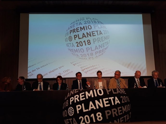 Josep Crehueras, Jesús Badenes, Carlos Fernández (Grupo Planeta) i el jurat del