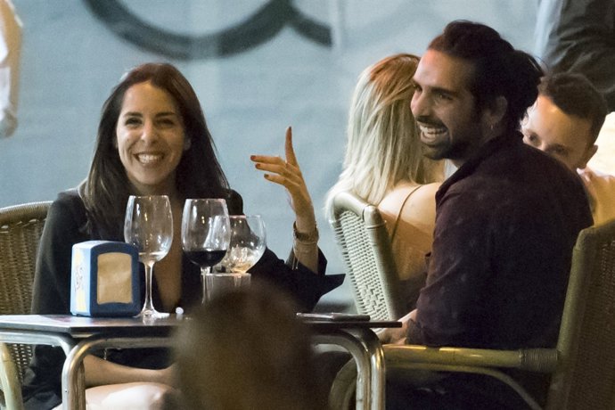 Guillermo Furiase muy feliz con una chica