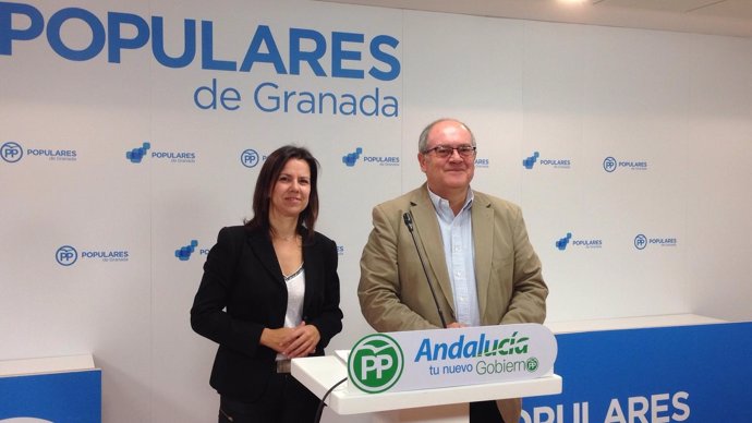 Rueda de prensa en el PP de Granada