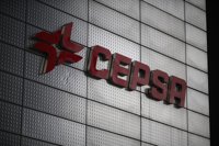 Cepsa tendrá que fijar un precio de salida "más atractivo" o esperar mínimo 6 meses a que el mercado se calme