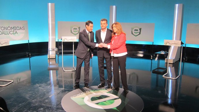 Moreno, Maíllo y Susana Díaz antes del debate en RTVE en 2015