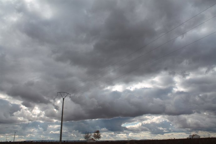 Cel ennuvolat, pluges, tempestes
