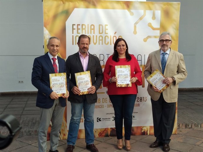 Carrillo y Molinero (izda.), en la presentación de Fimart