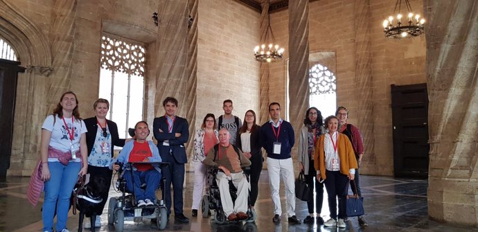 Blogeros internacionales con discapacidad física visitan la Comunitat