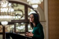 Arrimadas ve una "oportunidad histórica" para ganar el 2D: "Ni Cataluña es de los nacionalistas ni Andalucía del PSOE-A"