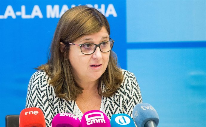 La directora del Sescam en rueda de prensa