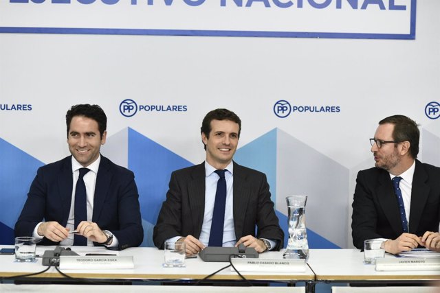 El presidente del Partido Popular, Pablo Casado, preside la reunión del Comité E