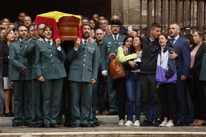 Funeral del agente fallecido tras recibir un disparo en Granada