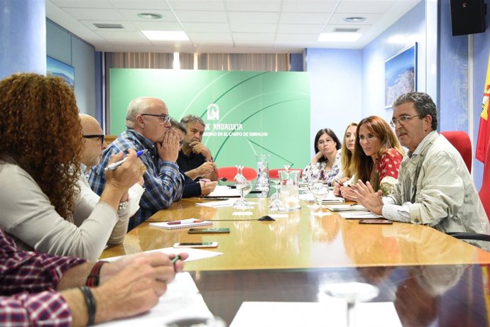 Reunión Junta con trabajadores residencia tiempo libre de La Línea