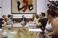 El Cabildo de Tenerife retirará 27 millones del Santander en apoyo a las familias de Añaza