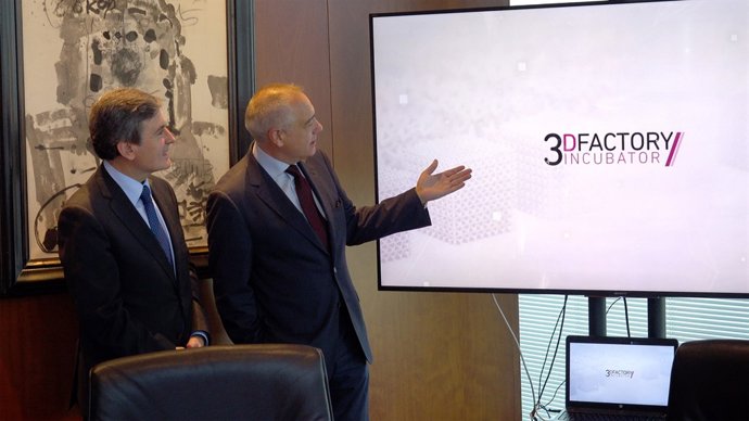 El secretari d'Estat Pedro Saura i Pere Navarro (CZFB)