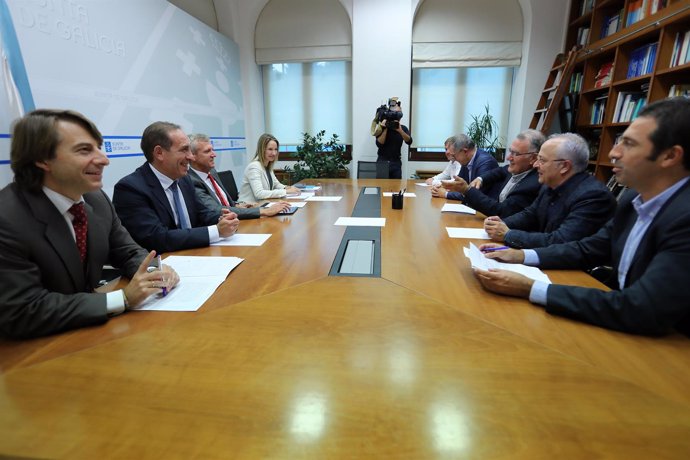Reunión entre la Xunta y representantes de la Fegamp
