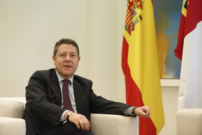 El presidente del Gobierno, Pedro Sánchez, recibe al presidente de la Junta de