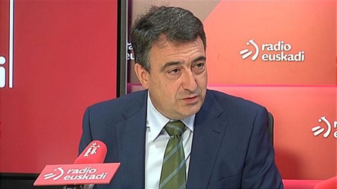 Aitor Esteban en Radio Euskadi