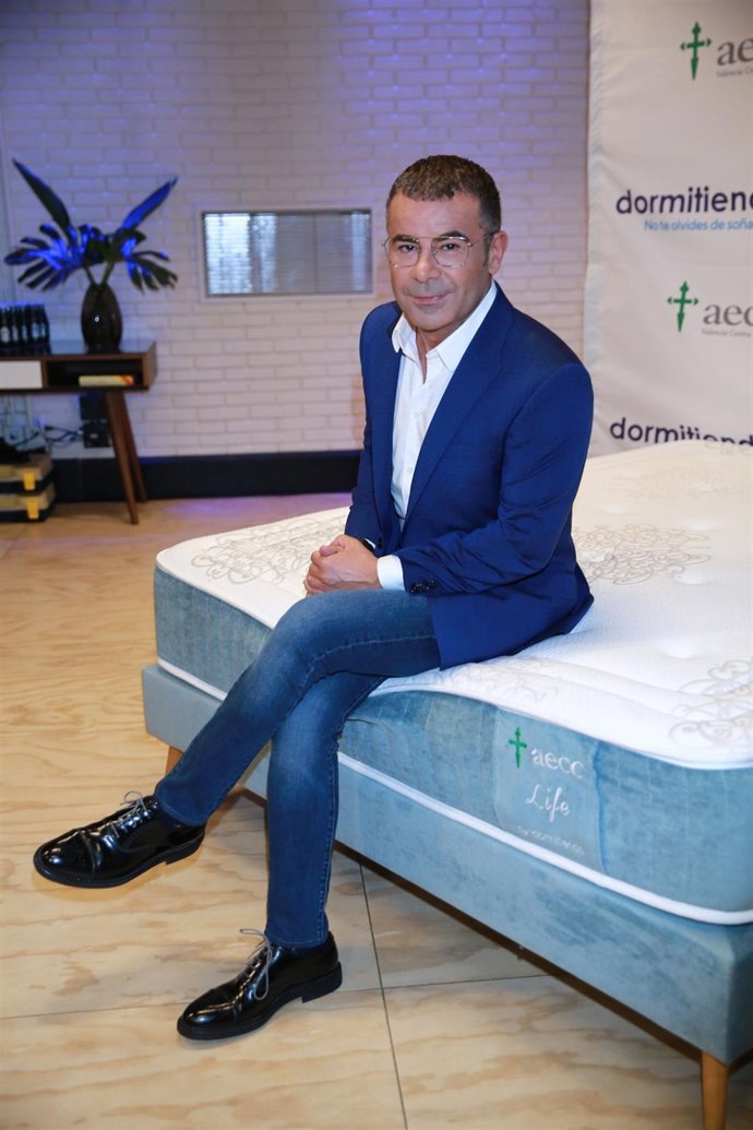 Jorge javier vazquez aporta su granito en la lucha contra el cáncer