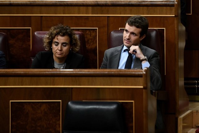 Dolors Montserrat y Pablo Casado 