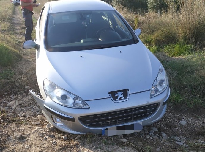 Estado del coche robado en una empresa de Cascante