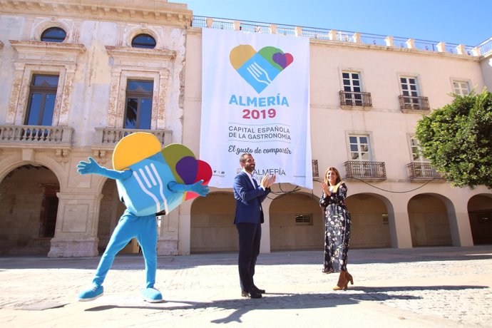 Almería celebra la elección de la Capitalidad Gastronómica 2019