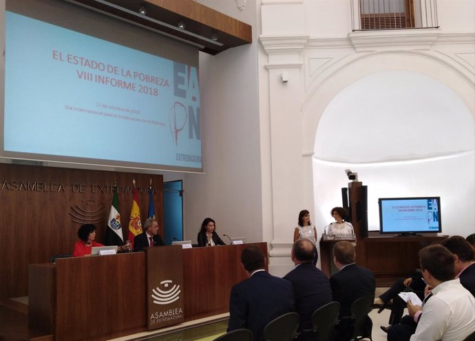 Acto del Día para la Erradicación de la Pobreza en la Asamblea de Extremadura