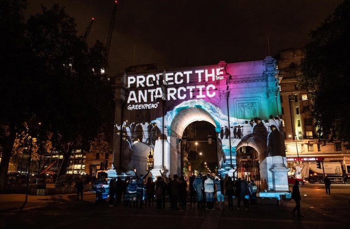 Greenpeace pide la protección de la Antártida
