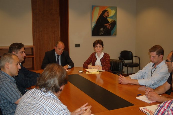 Reunión miembros comité empresa Alcoa y PP.