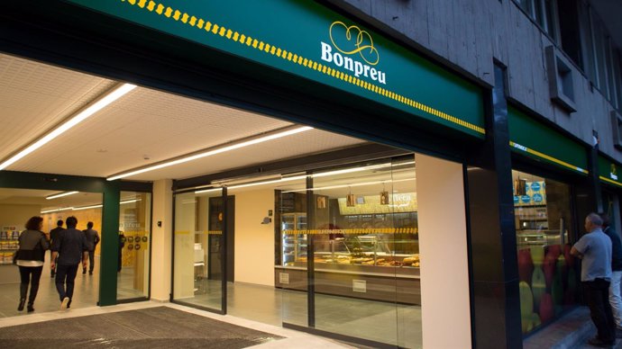 Imagen del nuevo supermercado Bon Preu abierto en Barcelona