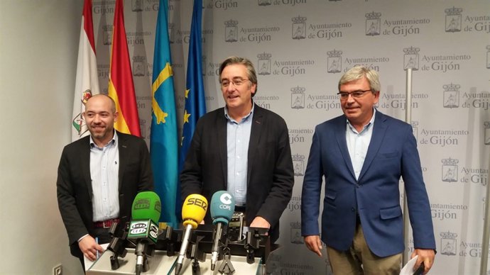 MARIANO MARÍN, PABLO GONZÁLEZ Y RODRIGO PINTUELES (PP)