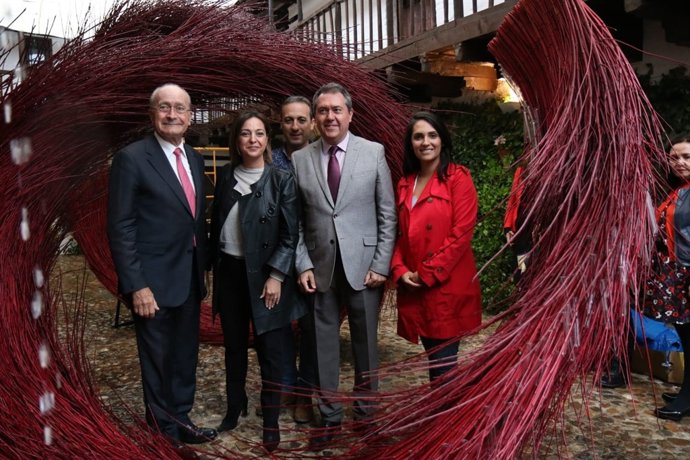 Visita institucional a la instalación de Flora en la Posada del Potro