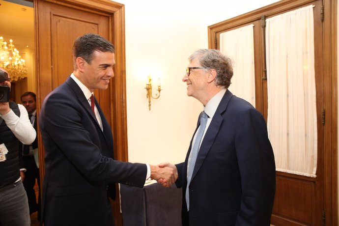 Pedro Sánchez se reúne en Bruselas con Bill Gates 