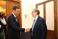 Sánchez y Bill Gates estudian aunar esfuerzos en la lucha contra enfermedades como el SIDA, la tuberculosis o la malaria
