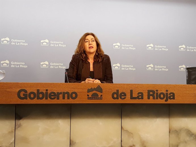 La portavoz del Gobierno riojano, Begoña Martínez-Arregui, en rueda de prensa