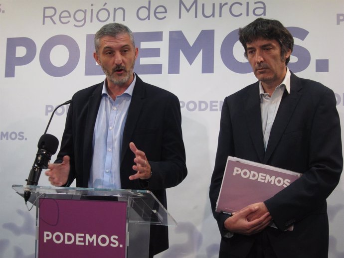 Óscar Urralburu y Rafael Esteban de Podemos                    