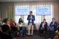 Moreno reta a Susana Díaz a un "cara a cara" monográfico sobre la gestión educativa en Andalucía