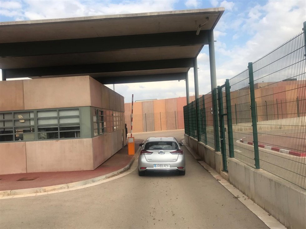 Sergi Sabrià y Joan Tardà (ERC) llegan a la cárcel de Lledoners (Barcelona)