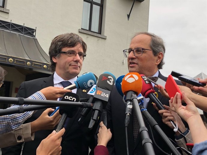 Quim Torra i Carles Puigdemont en Waterloo en una imatge d'arxiu.