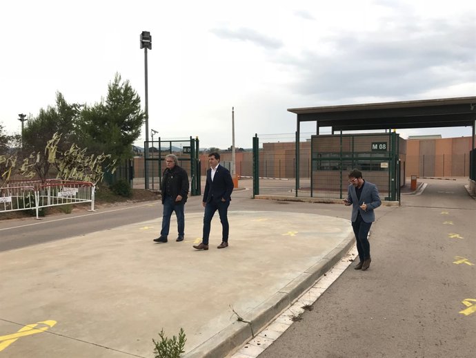 Joan Tardà i Sergi Sabrià (ERC) després de veure Junqueras a la presó de Lledone