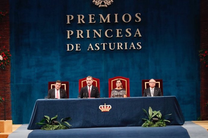 El rei Felip i la reina Leticia presideixen els Premis Princesa d'Astúries