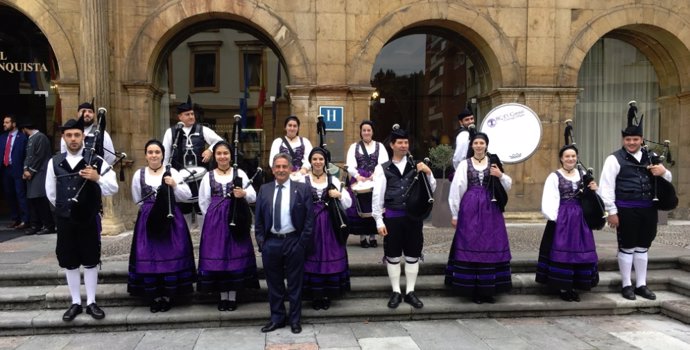 Miguel Ángel Revilla en Oviedo antes de los Premios Princesa de Asturias