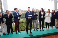 Moreno destaca la experiencia de candidatos del PP-A y advierte ante "experimentos" y "fake encuestas"