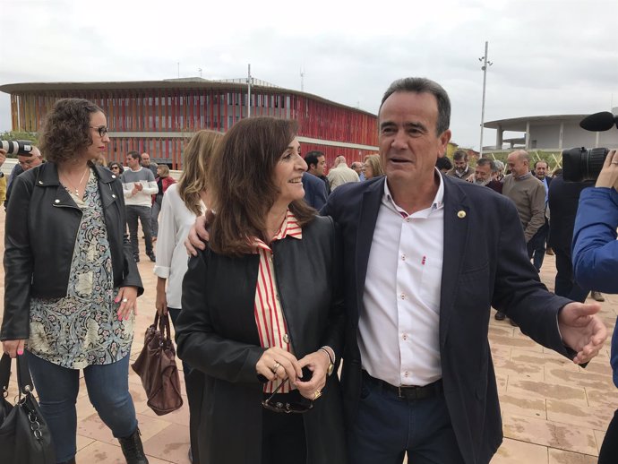 Sánchez Quero y la delegada del Gobierno en Aragón, Carmen Sánchez