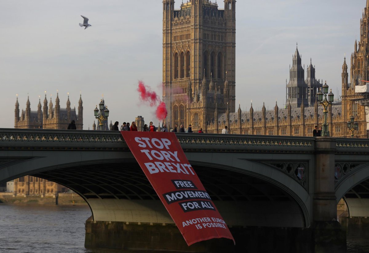 Decenas de miles de personas salen a las calles de Londres para pedir ...